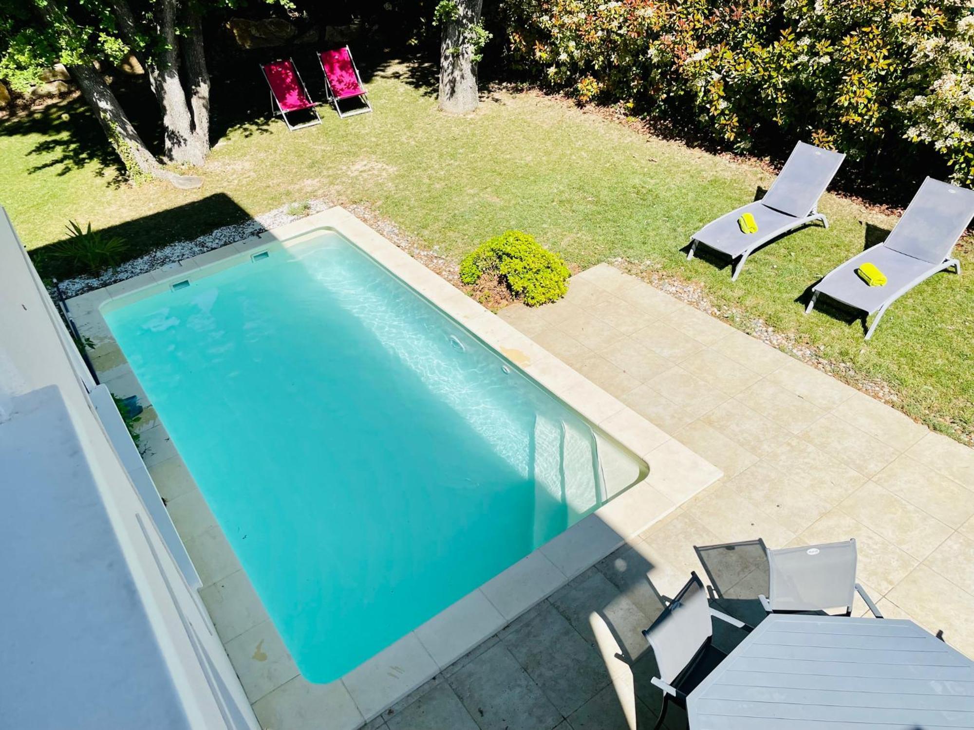 Les Jardins Du Castelas - Piscines, Jardins Et Spas Privatifs Uchaux Phòng bức ảnh