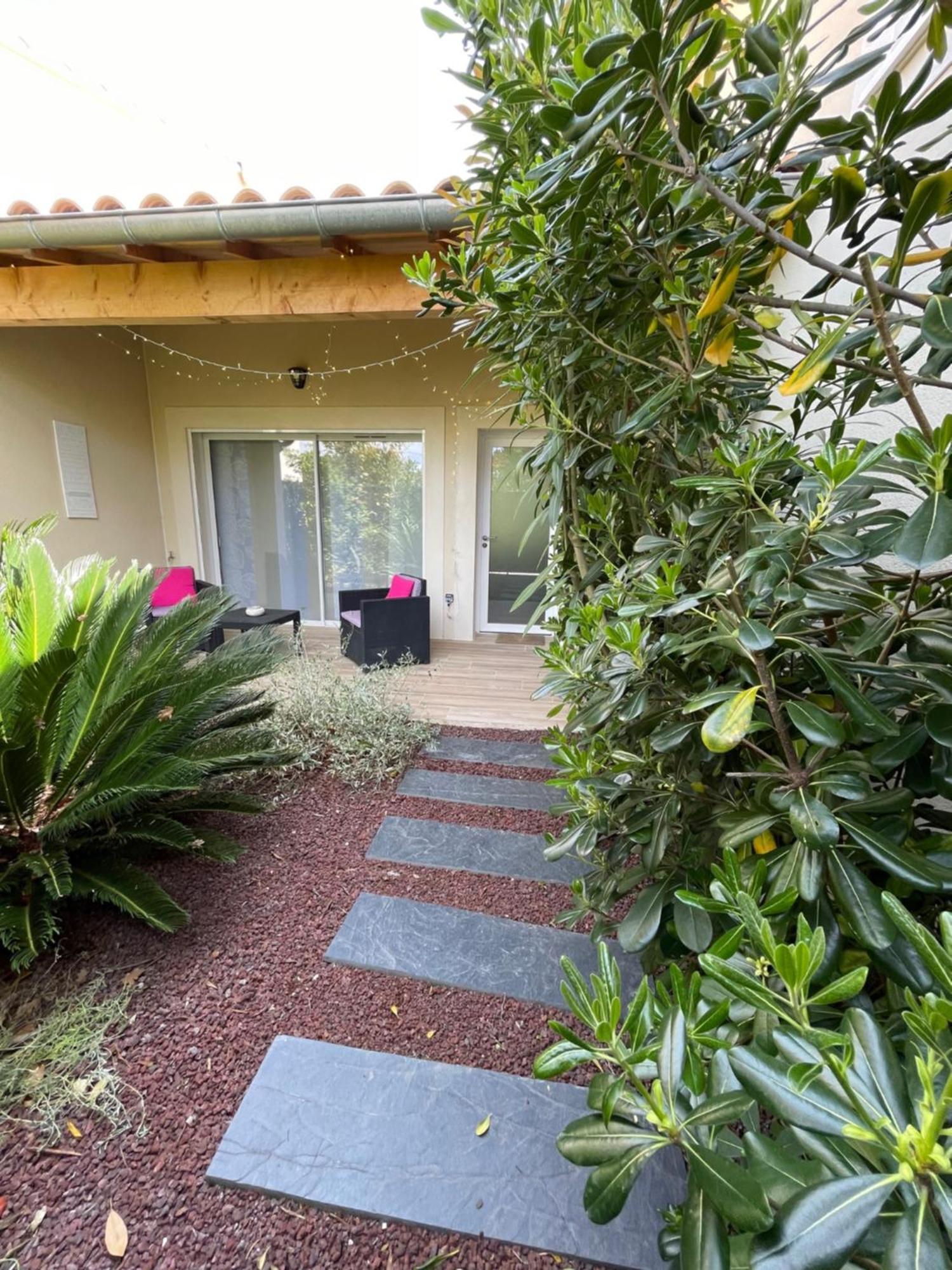 Les Jardins Du Castelas - Piscines, Jardins Et Spas Privatifs Uchaux Phòng bức ảnh