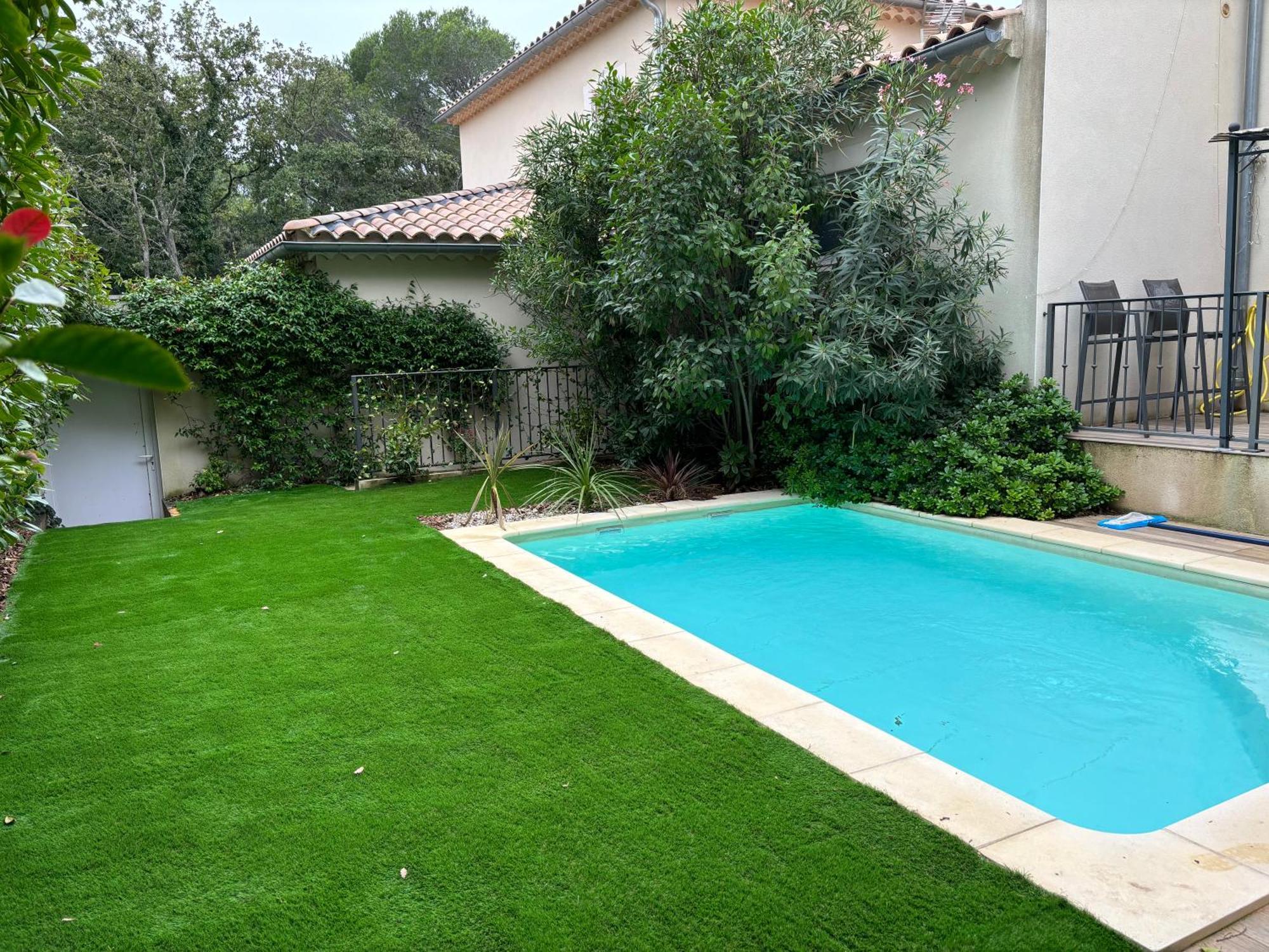 Les Jardins Du Castelas - Piscines, Jardins Et Spas Privatifs Uchaux Ngoại thất bức ảnh