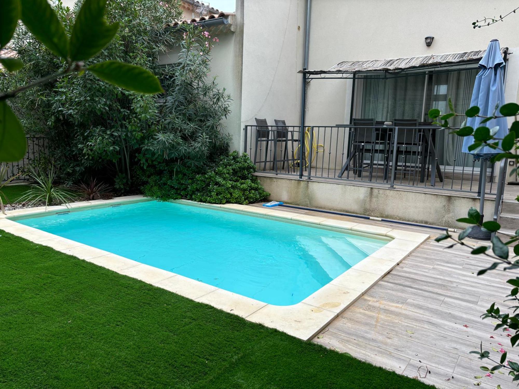 Les Jardins Du Castelas - Piscines, Jardins Et Spas Privatifs Uchaux Ngoại thất bức ảnh
