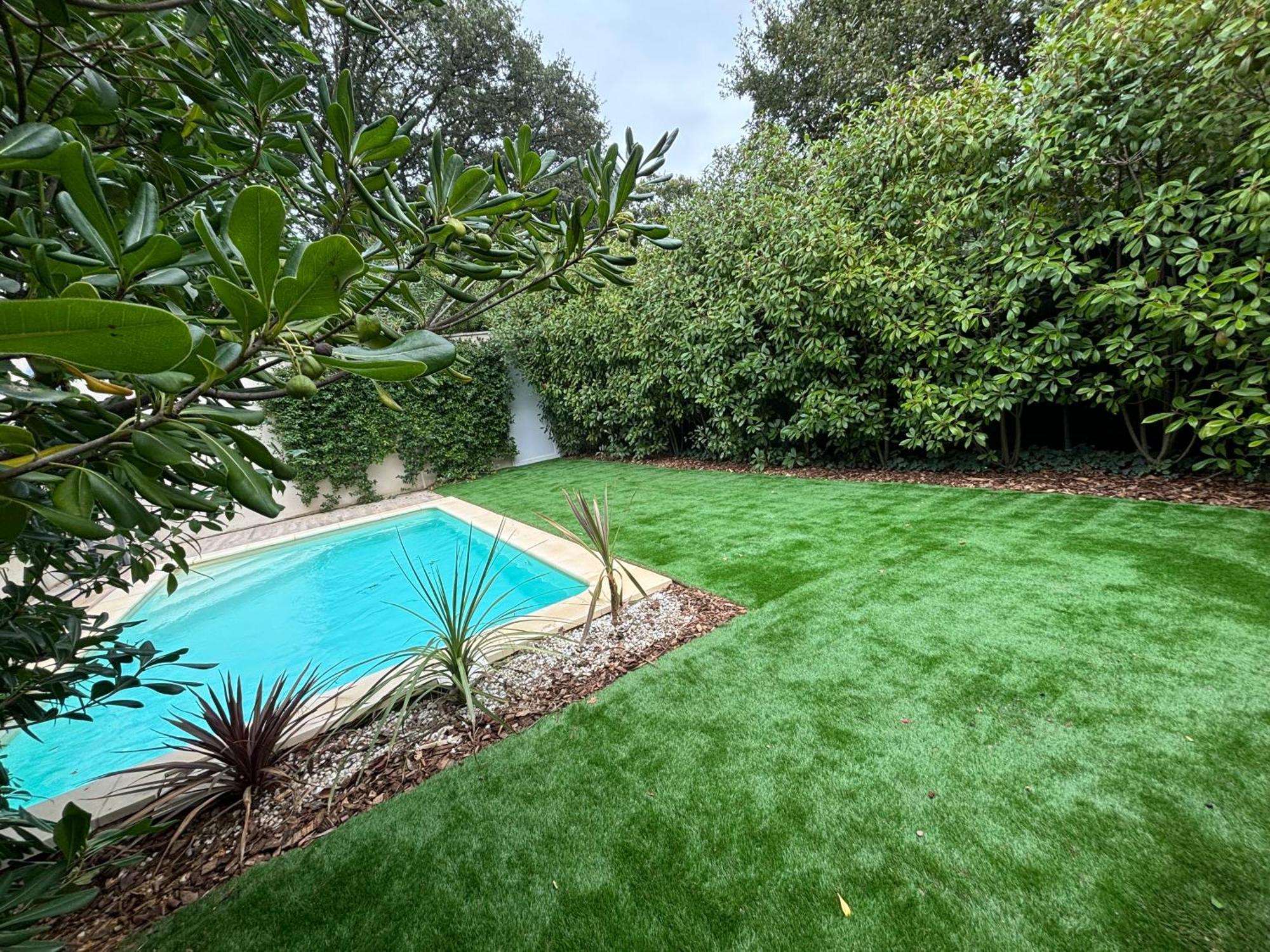 Les Jardins Du Castelas - Piscines, Jardins Et Spas Privatifs Uchaux Ngoại thất bức ảnh