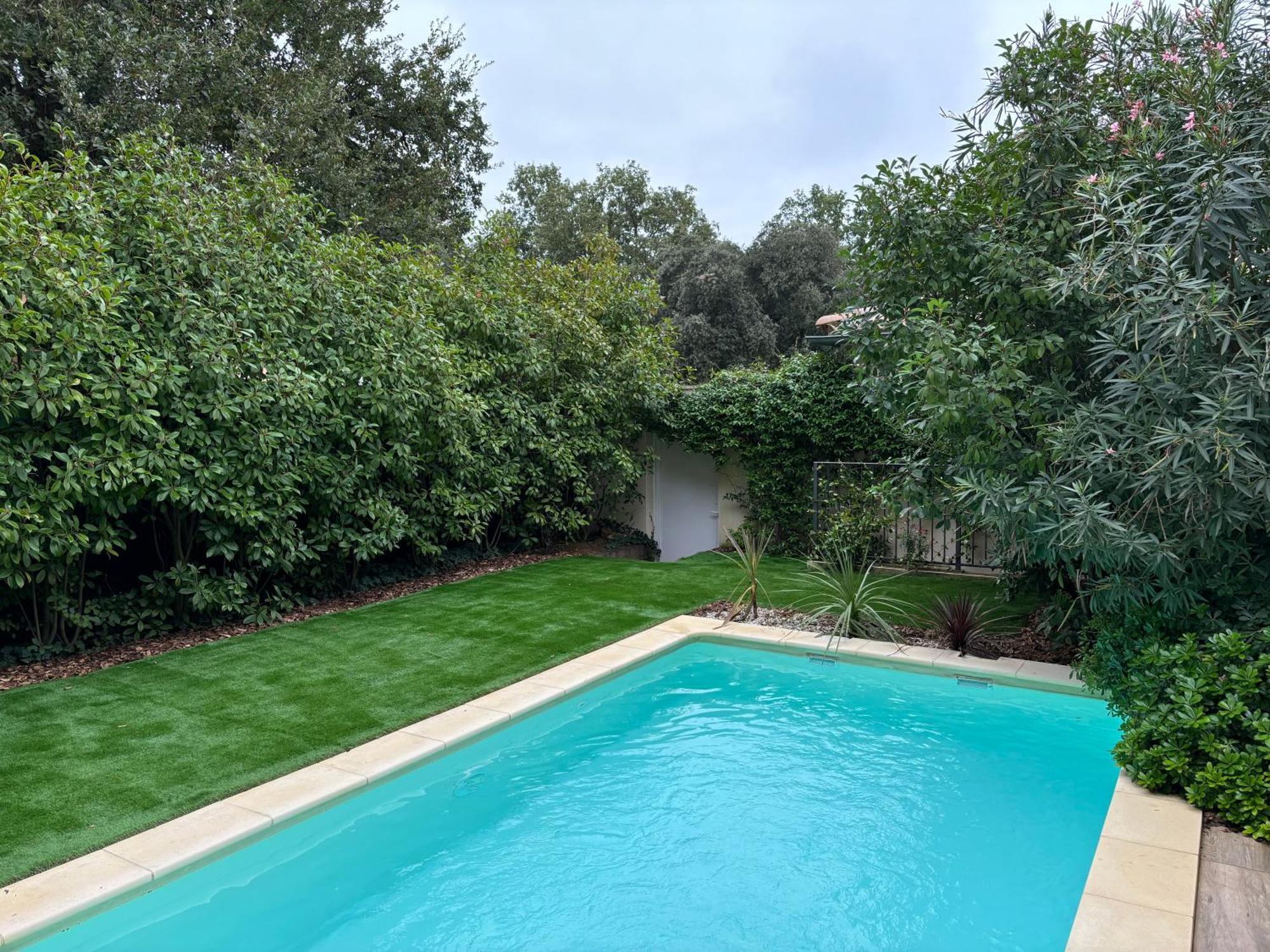 Les Jardins Du Castelas - Piscines, Jardins Et Spas Privatifs Uchaux Ngoại thất bức ảnh