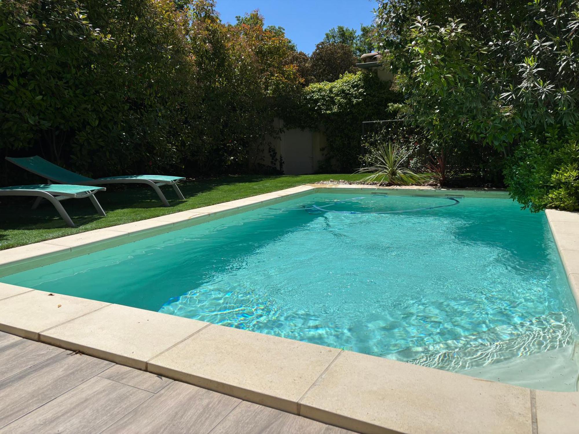 Les Jardins Du Castelas - Piscines, Jardins Et Spas Privatifs Uchaux Ngoại thất bức ảnh