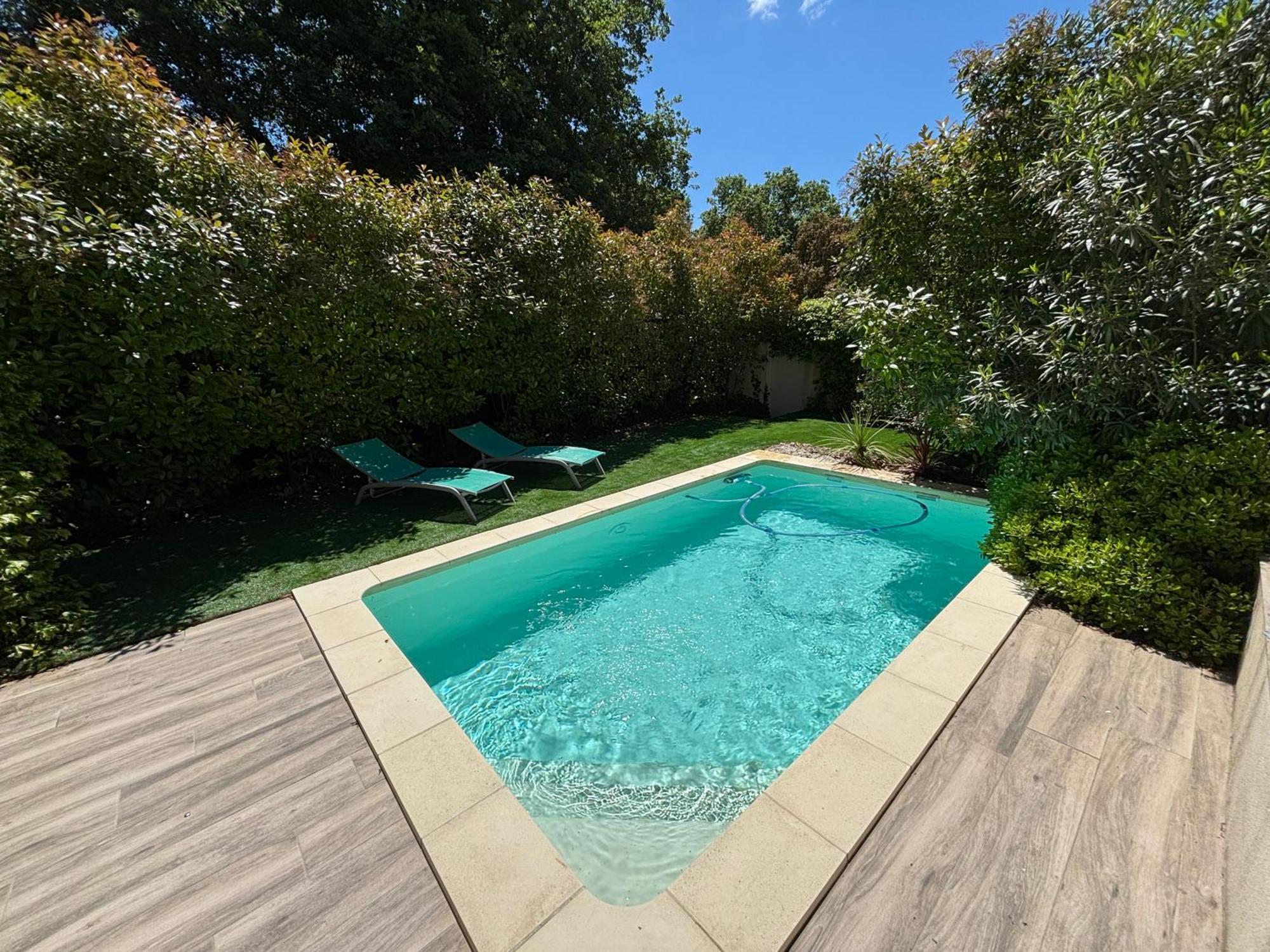 Les Jardins Du Castelas - Piscines, Jardins Et Spas Privatifs Uchaux Ngoại thất bức ảnh