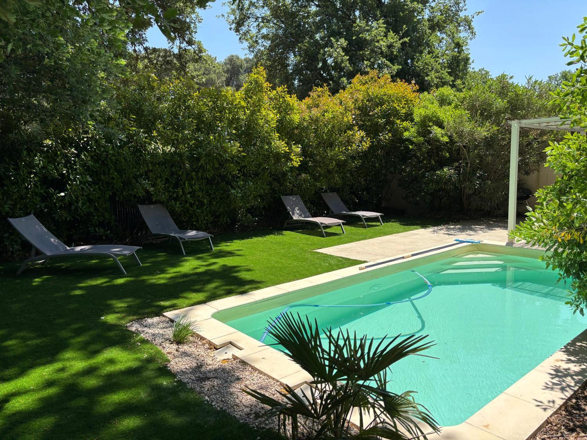 Les Jardins Du Castelas - Piscines, Jardins Et Spas Privatifs Uchaux Ngoại thất bức ảnh