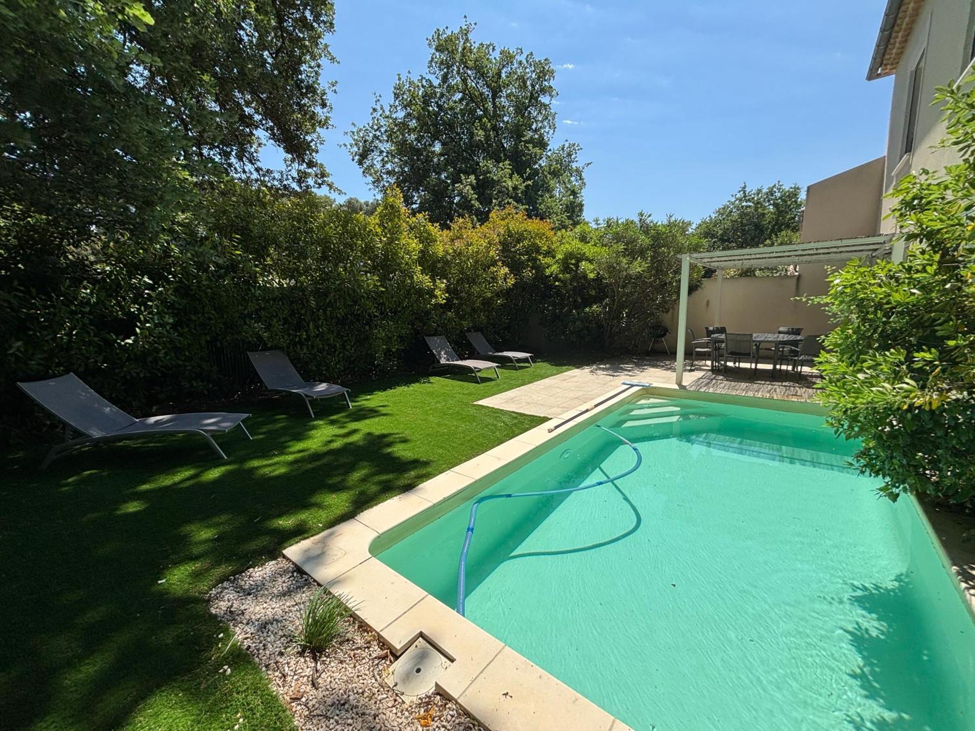 Les Jardins Du Castelas - Piscines, Jardins Et Spas Privatifs Uchaux Ngoại thất bức ảnh